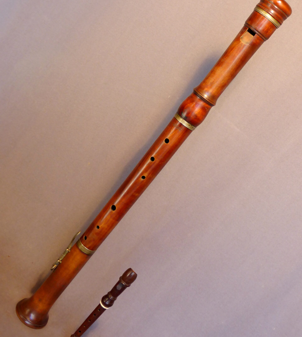 FLUTE A BEC BASSE